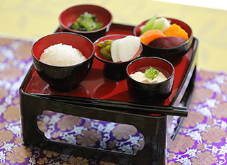 画像：陰膳